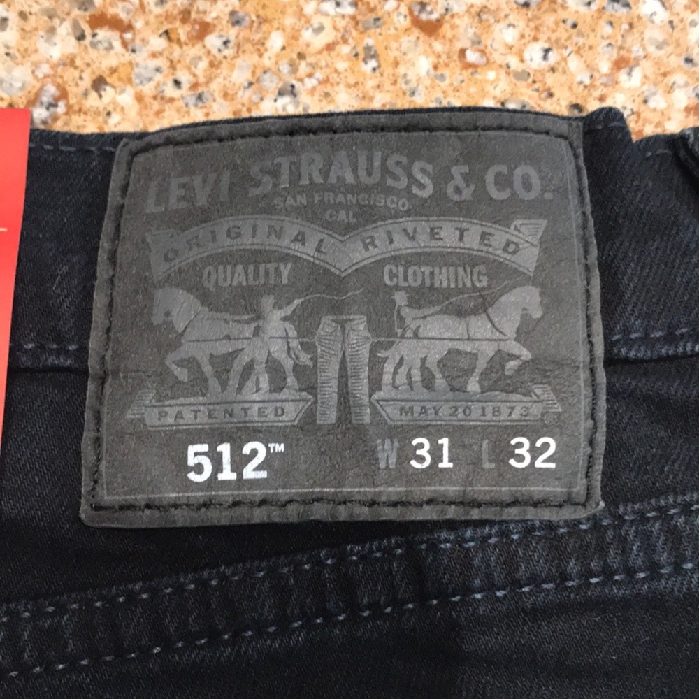 NWT - Men’s Levi 512 size 31/32